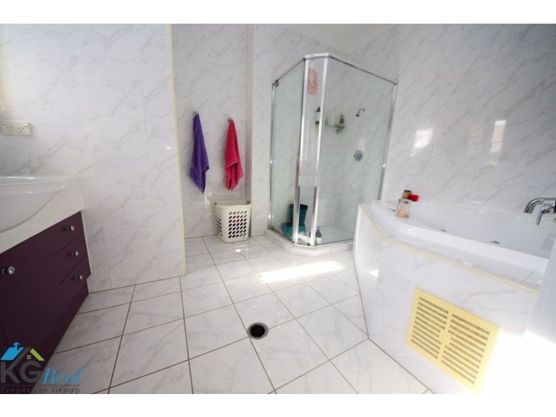 78 Mount Archer Rd, Parkinson QLD 4115