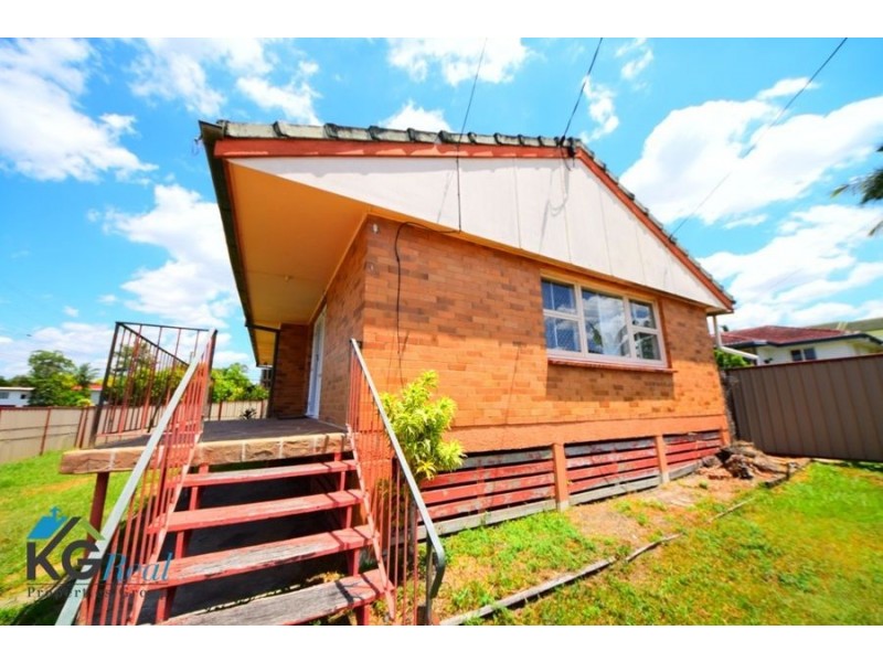 2 Blaxland Street, Woodridge QLD 4114