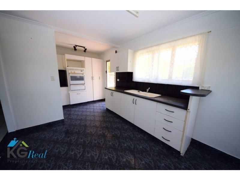 2 Blaxland Street, Woodridge QLD 4114