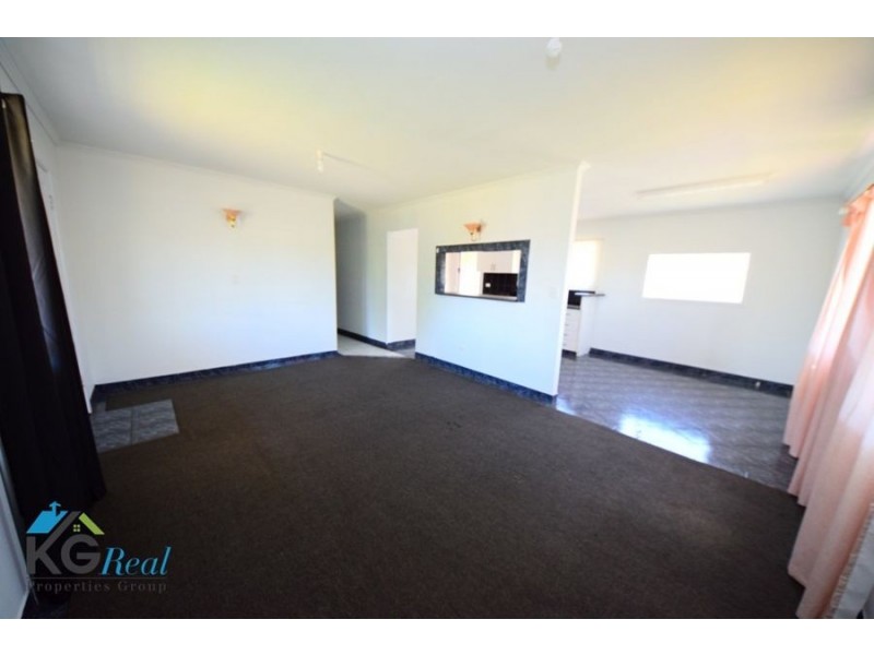 2 Blaxland Street, Woodridge QLD 4114