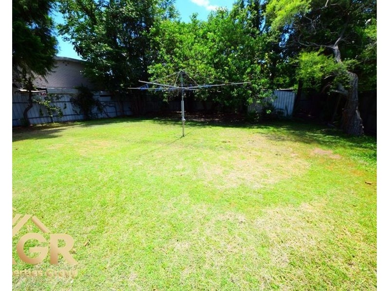 11 Dale Street, Kingston QLD 4114