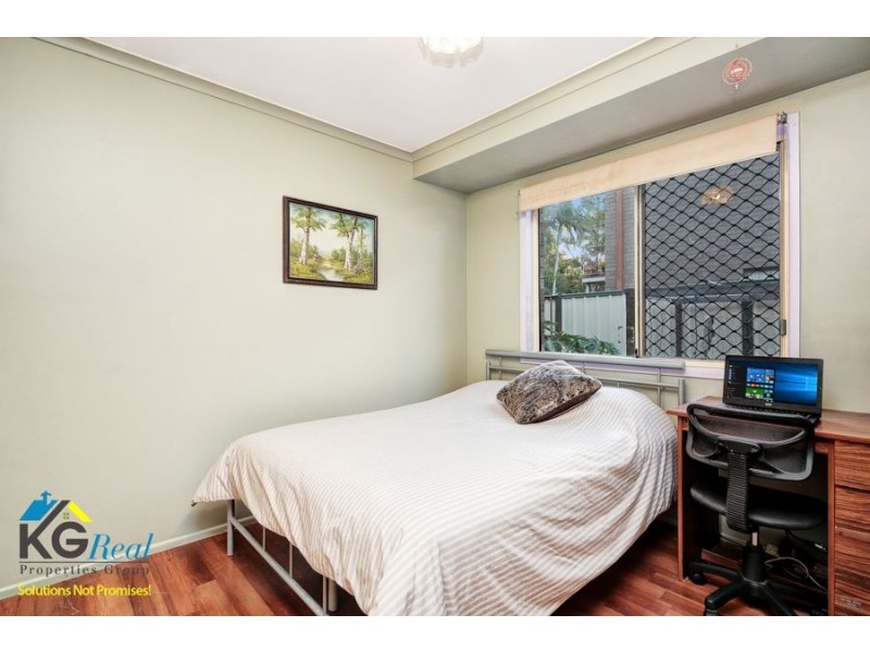 23 Conifer Street, Hillcrest QLD 4118