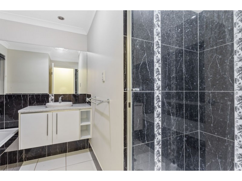 33 The Promenade, Springfield Lakes QLD 4300