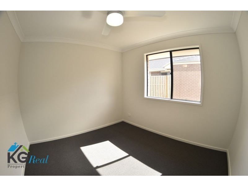 8 Pioneer Street, Redbank Plains QLD 4301