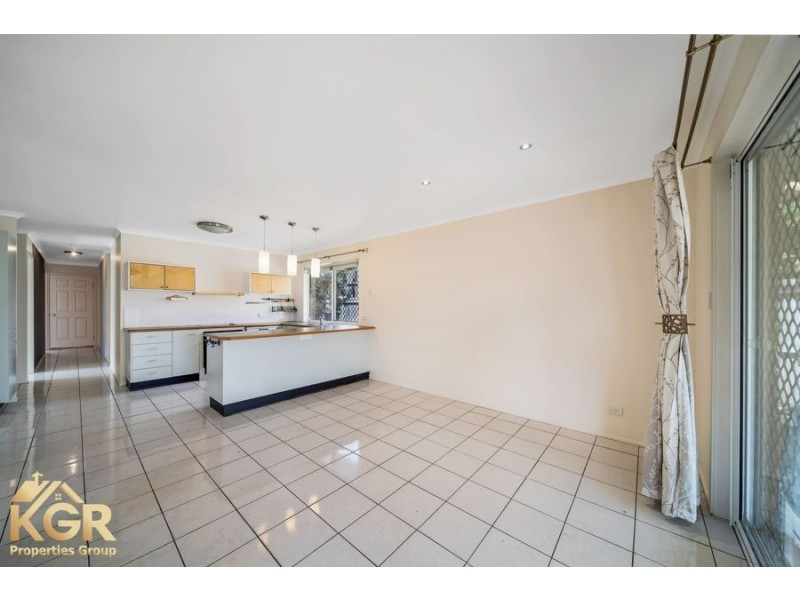 13 Mooloolah Court, Hillcrest QLD 4118