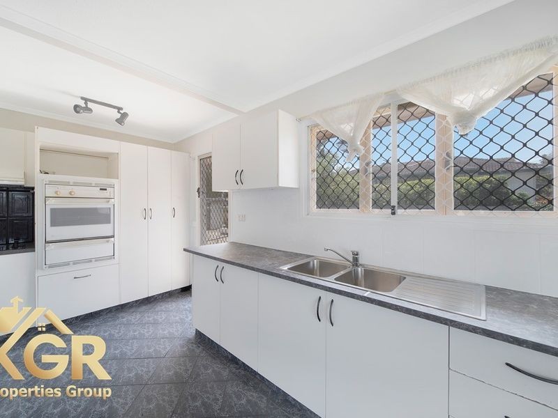 2 Blaxland St, Woodridge QLD 4114