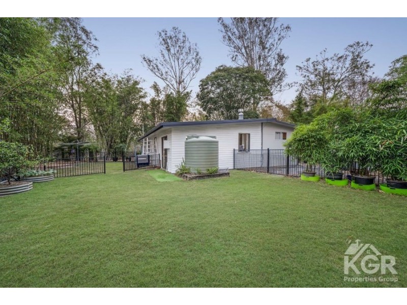 703 Greenbank Rd, North Maclean QLD 4280