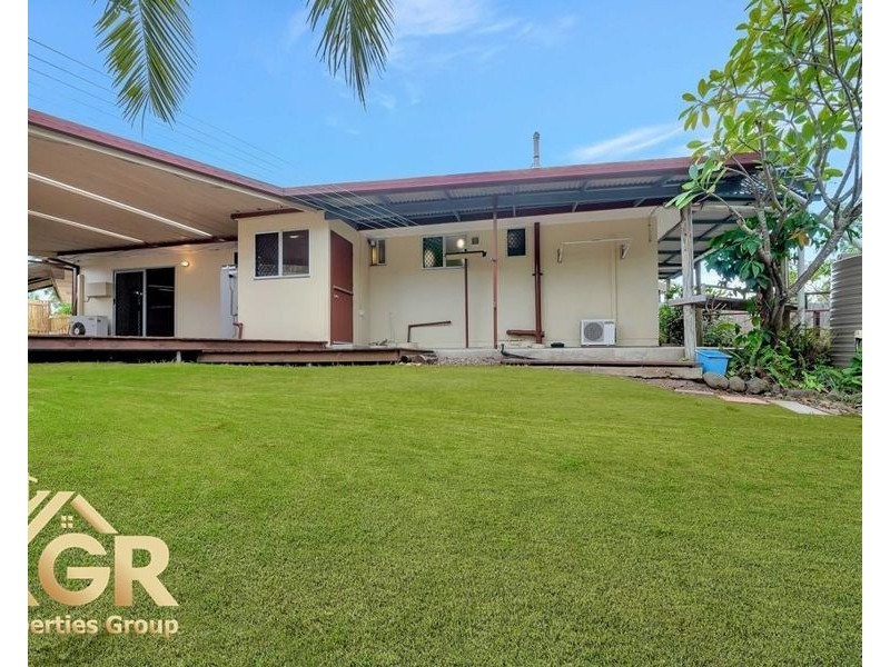 79 Conifer Street, Hillcrest QLD 4118