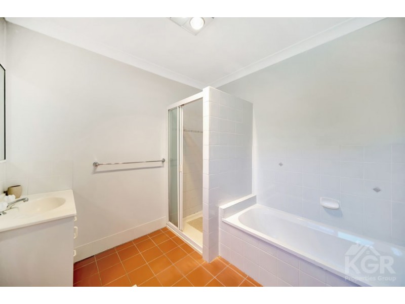 4/7 Sussex St, Browns Plains QLD 4118