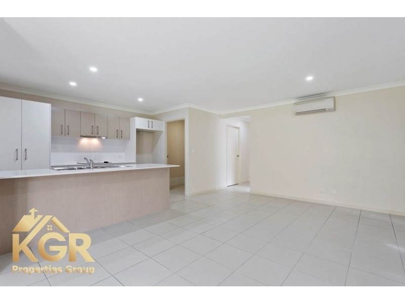Unit 2/18 Pinelands Street, Loganlea QLD 4131