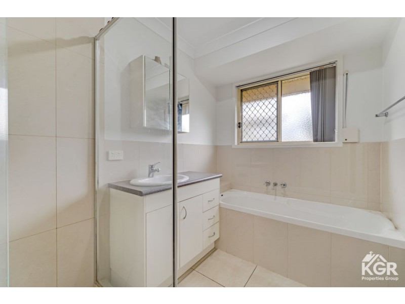 69 Selwyn St, North Booval QLD 4304
