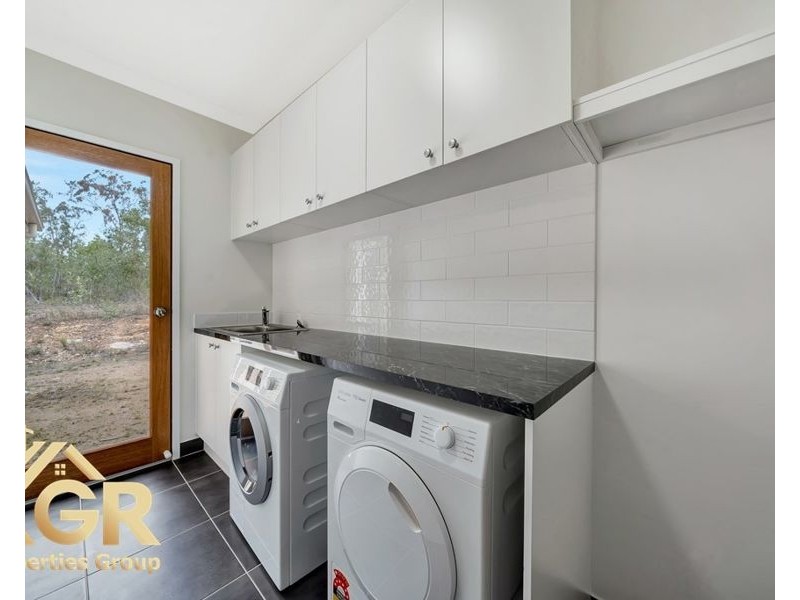 2-4 Timber Ridge Road, New Beith QLD 4124