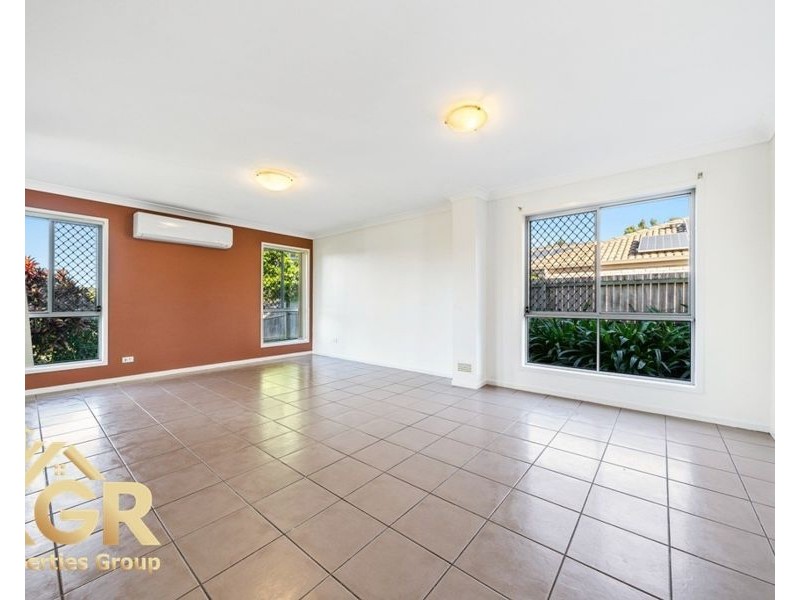 30 Paul Drive, Regents Park QLD 4118
