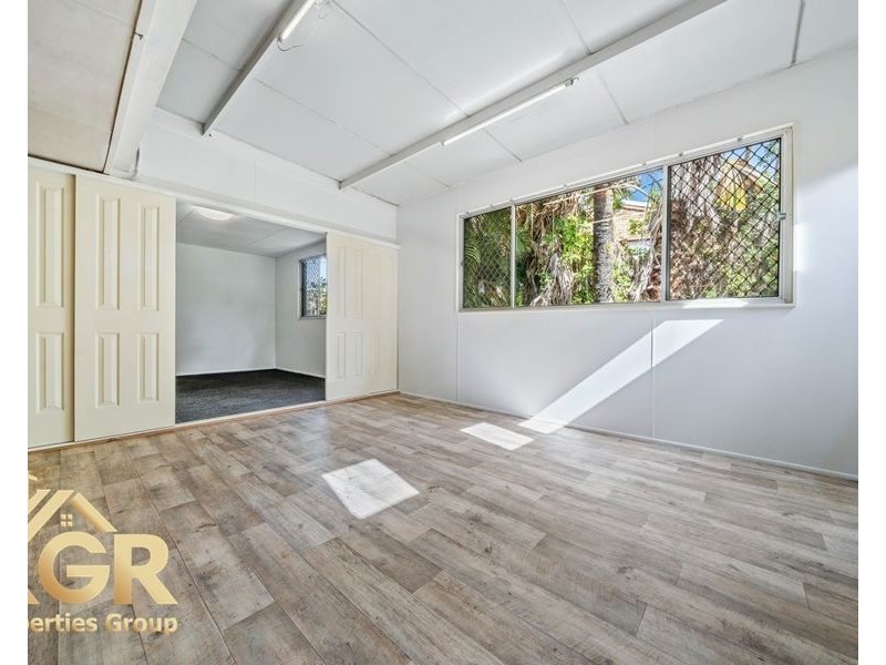 1 Norfolk Street, Hillcrest QLD 4118