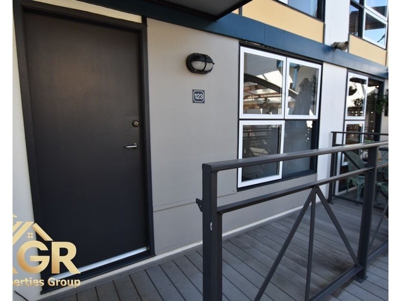 123/53 Vernon Terrace, Teneriffe QLD 4005
