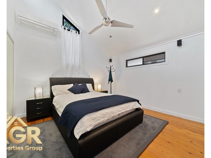 7 Blackstone Street, Indooroopilly QLD 4068