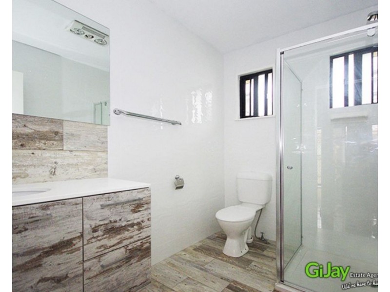 1/14 Arnold ST, Holland Park QLD 4121