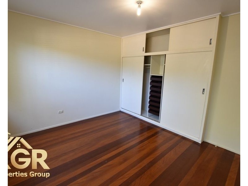 13 Clermont St, Bardon QLD 4065