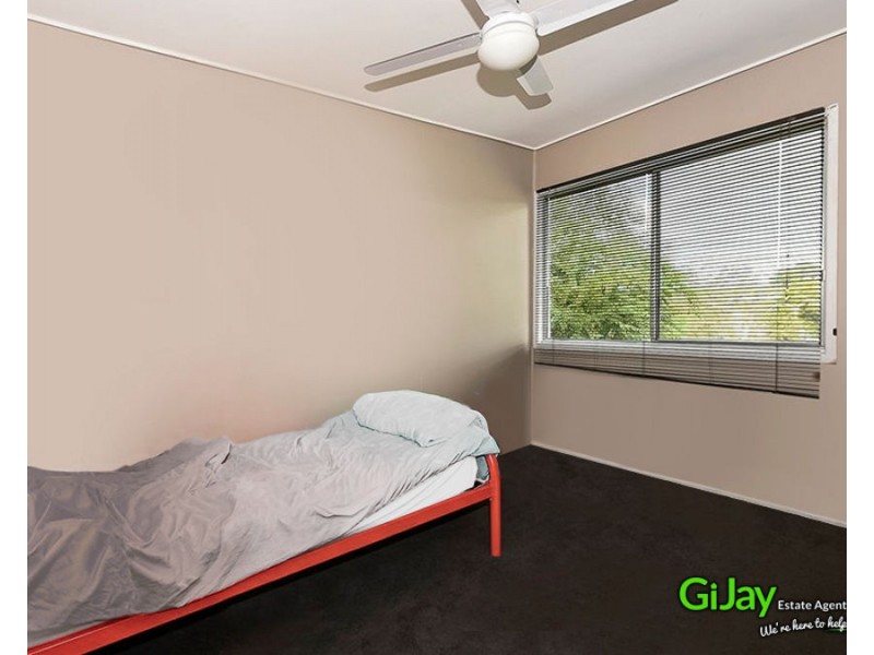 17 MOORE ST, Logan Central QLD 4114