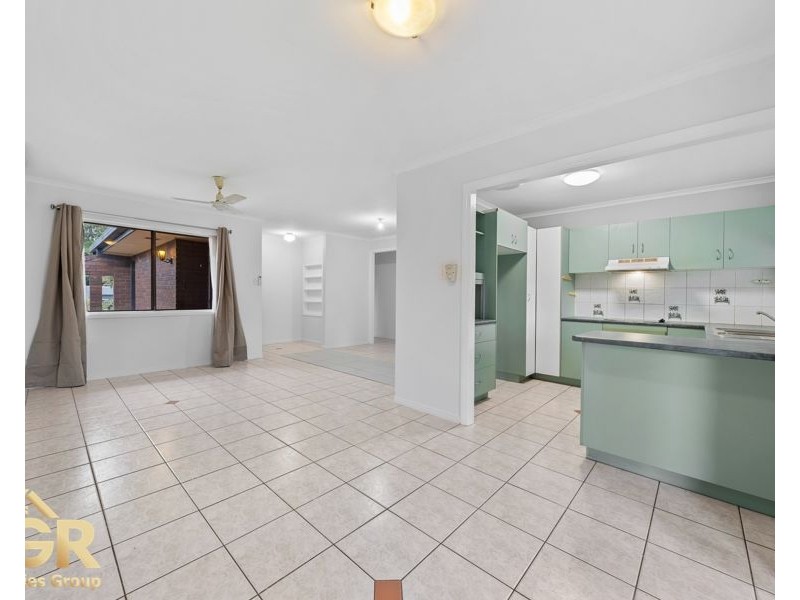 26 WENLOCK CRESCENT, Springwood QLD 4127