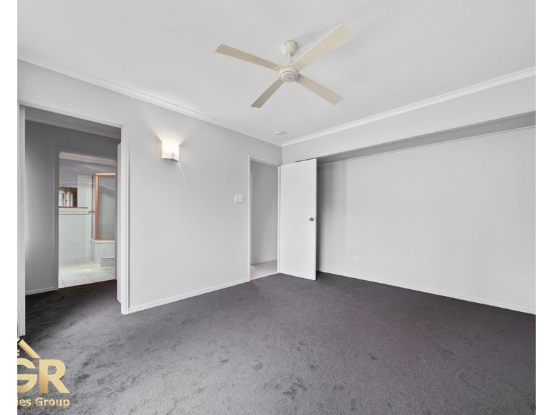 26 WENLOCK CRESCENT, Springwood QLD 4127