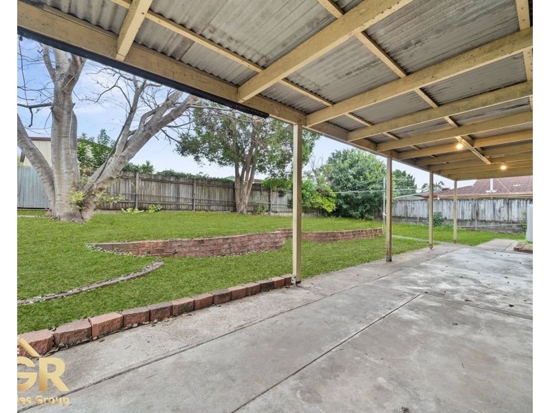 26 WENLOCK CRESCENT, Springwood QLD 4127