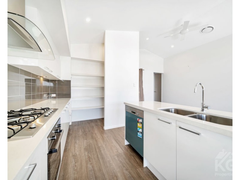 16 CAPE ST, Pallara QLD 4110