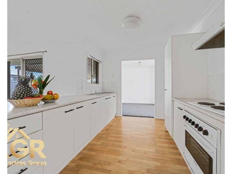 2 Robinson Court, Berrinba QLD 4117