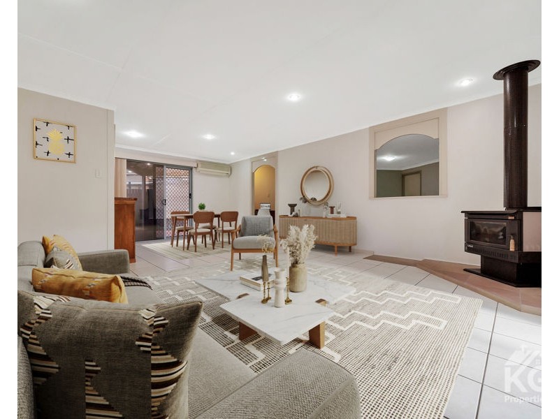 79 CONIFER ST, Hillcrest QLD 4118