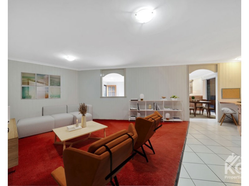 79 CONIFER ST, Hillcrest QLD 4118