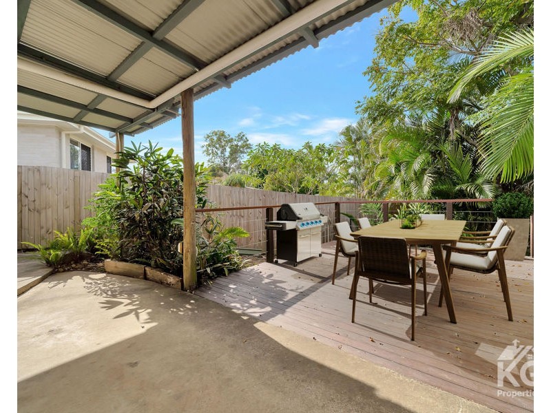 79 CONIFER ST, Hillcrest QLD 4118