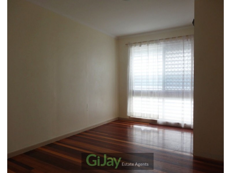 523 MAINS ROAD, Macgregor QLD 4109