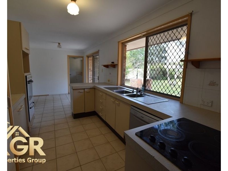 27 FIRST AVENUE, Marsden QLD 4132