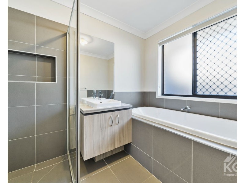 6 MOUNT HUNTLEY ST, Park Ridge South QLD 4125