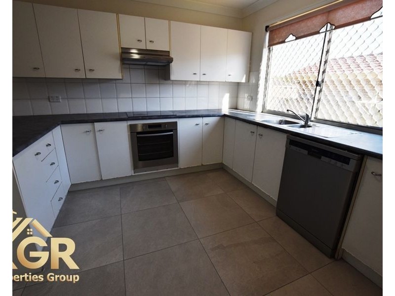 19/10 Lawrence Close, Robertson QLD 4109