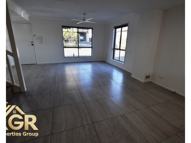 19/10 Lawrence Close, Robertson QLD 4109
