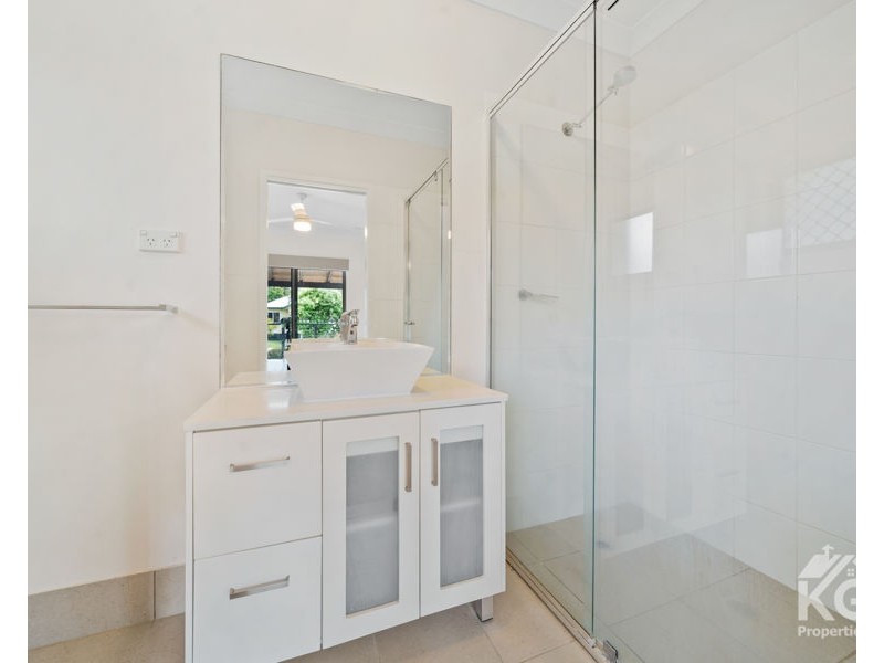 2/27 STEELE ST, Holland Park QLD 4121