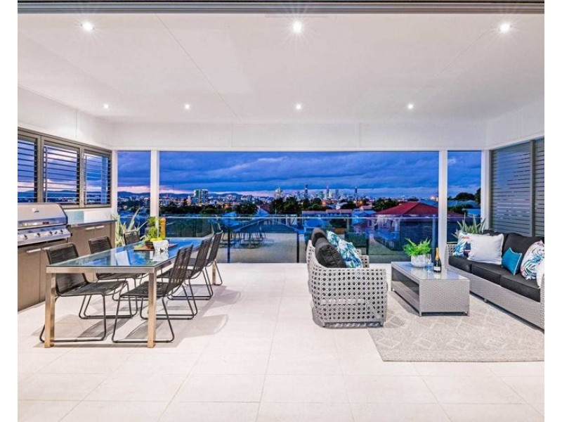 62 Chatsworth Road, Greenslopes QLD 4120