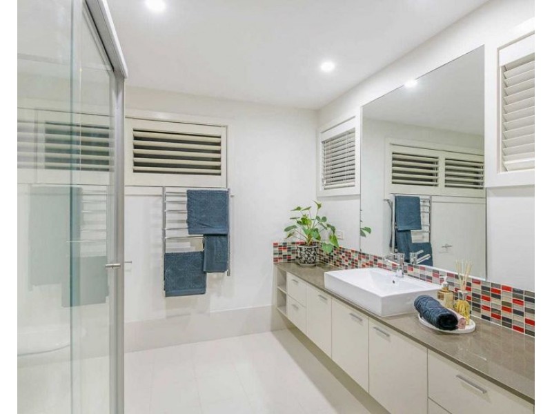 62 Chatsworth Road, Greenslopes QLD 4120