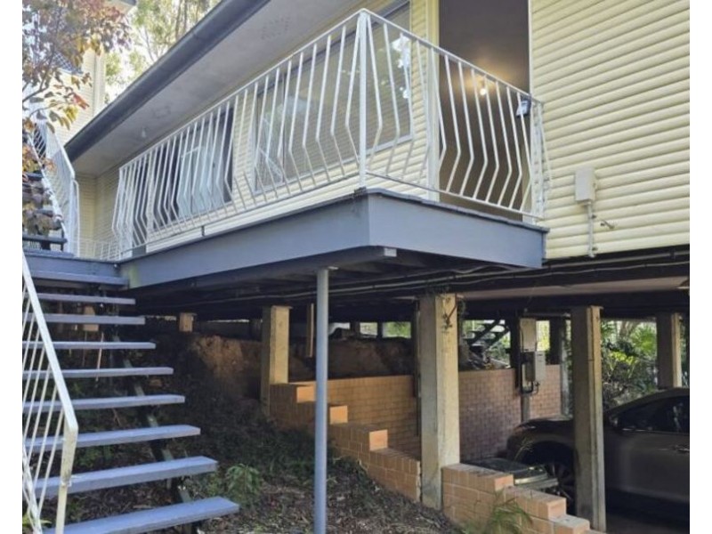 13 Clermont Street, Bardon QLD 4065