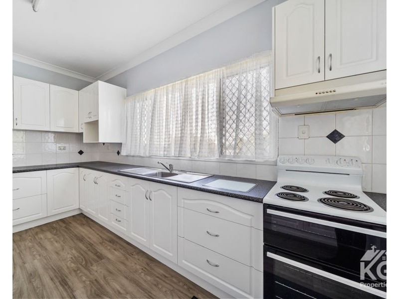 29 Minnis St, Eastern Heights QLD 4305