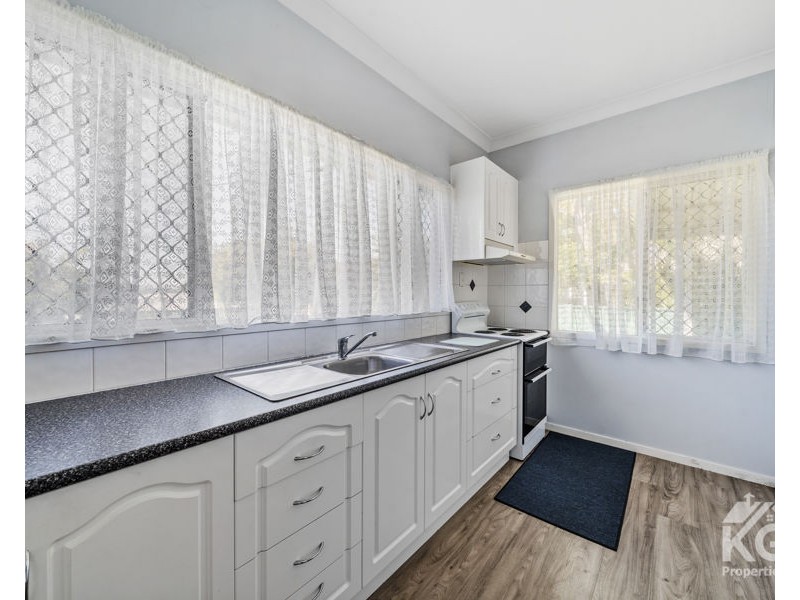 29 Minnis St, Eastern Heights QLD 4305