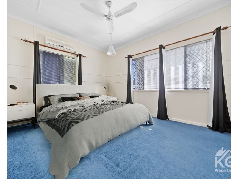 29 Minnis St, Eastern Heights QLD 4305