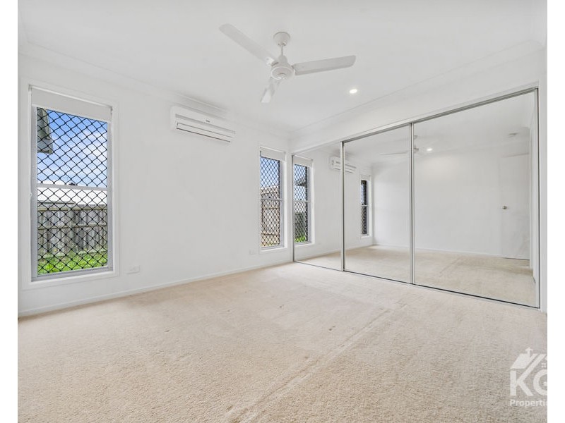 24 Mount Glorious St, Park Ridge QLD 4125
