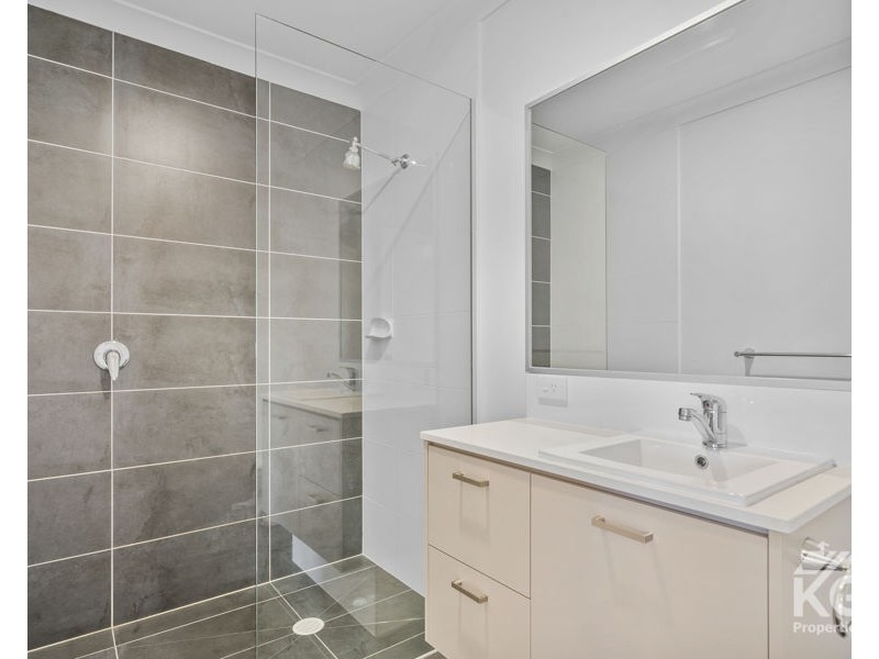 24 Mount Glorious St, Park Ridge QLD 4125