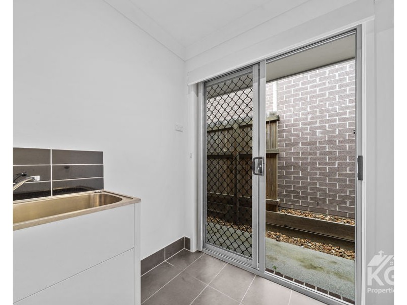 24 Mount Glorious St, Park Ridge QLD 4125