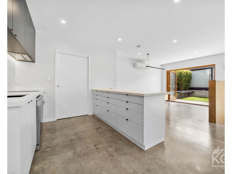 114 MciLwraith Avenue, Norman Park QLD 4170
