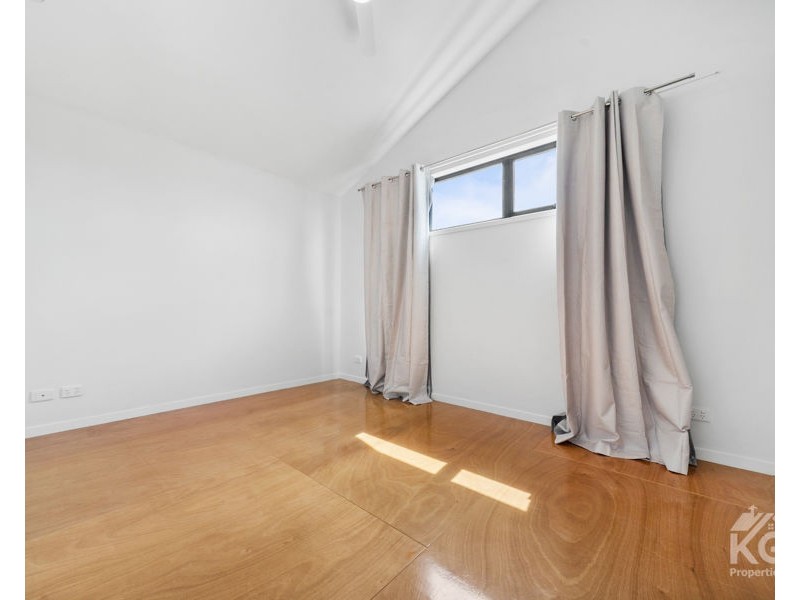 114 MciLwraith Avenue, Norman Park QLD 4170
