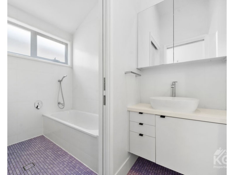 114 MciLwraith Avenue, Norman Park QLD 4170