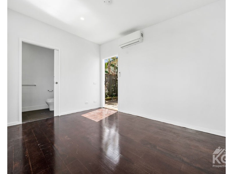 114 MciLwraith Avenue, Norman Park QLD 4170